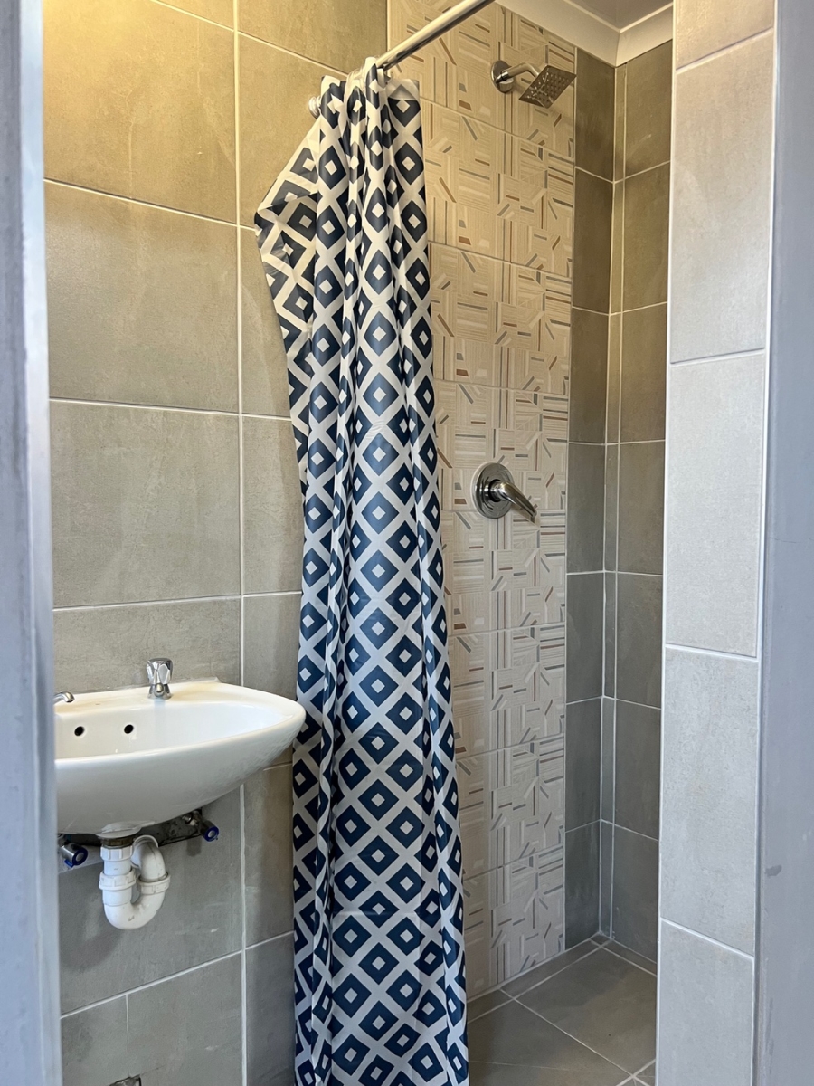 To Let 1 Bedroom Property for Rent in Malibu Village Western Cape